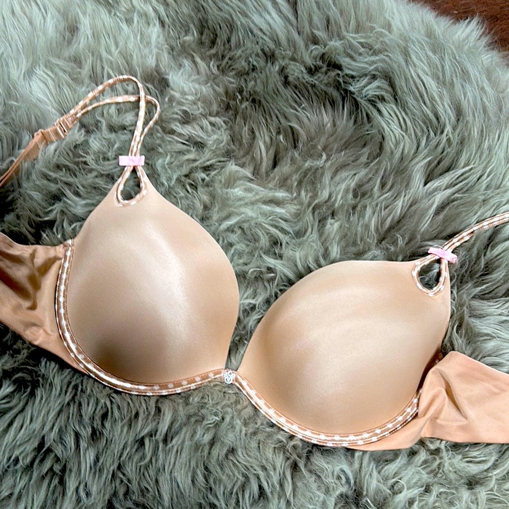 Victoria’s Secret Sexy Little Things bra